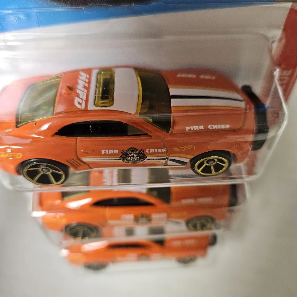 Hot Wheels '10 Camero SS‎ Orange Bundle